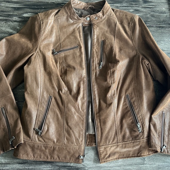 Levi’s leather jacket. Size 1x - Picture 2 of 3